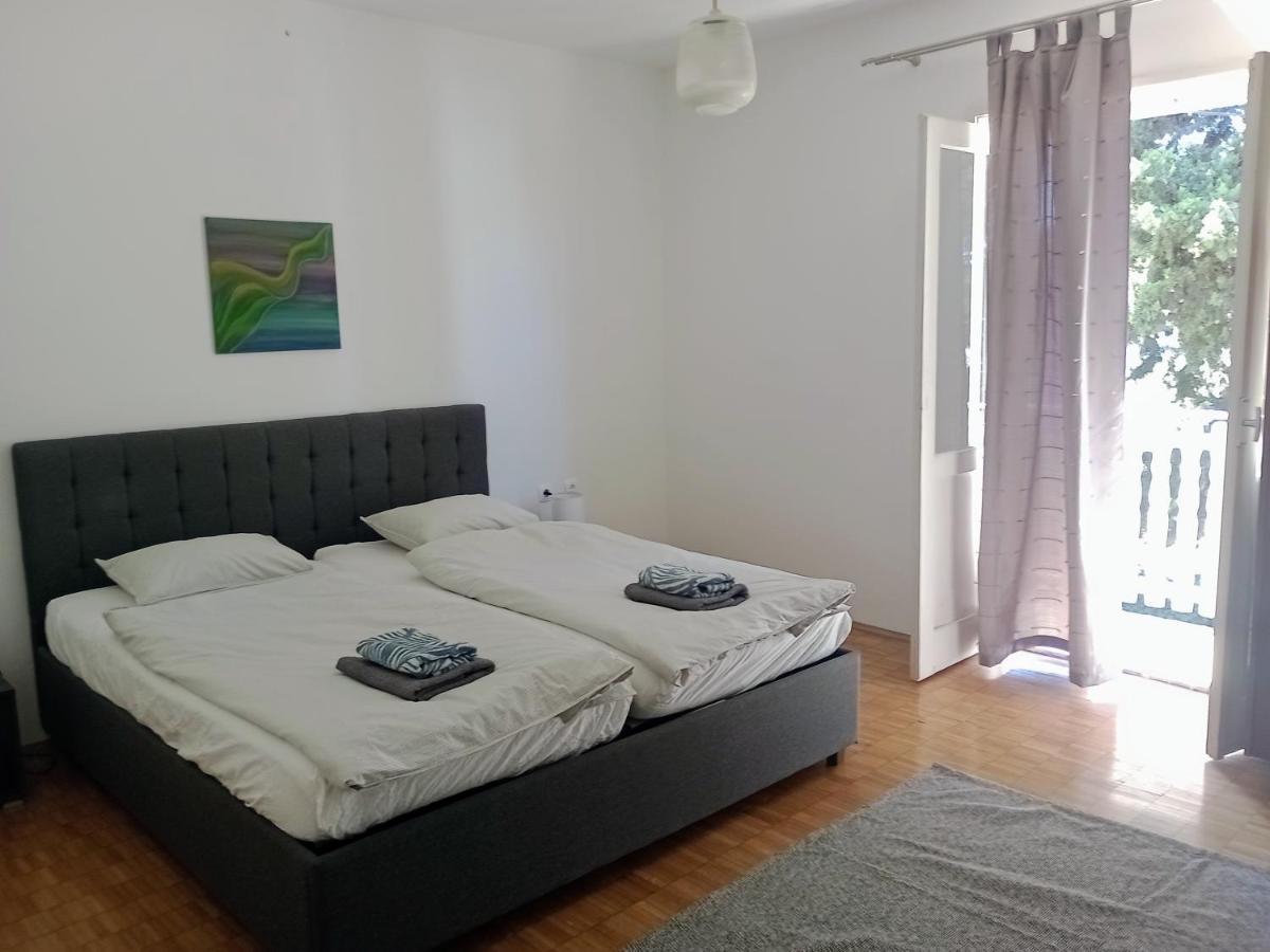 Apartment Brcic Биоград-на-Мору Экстерьер фото