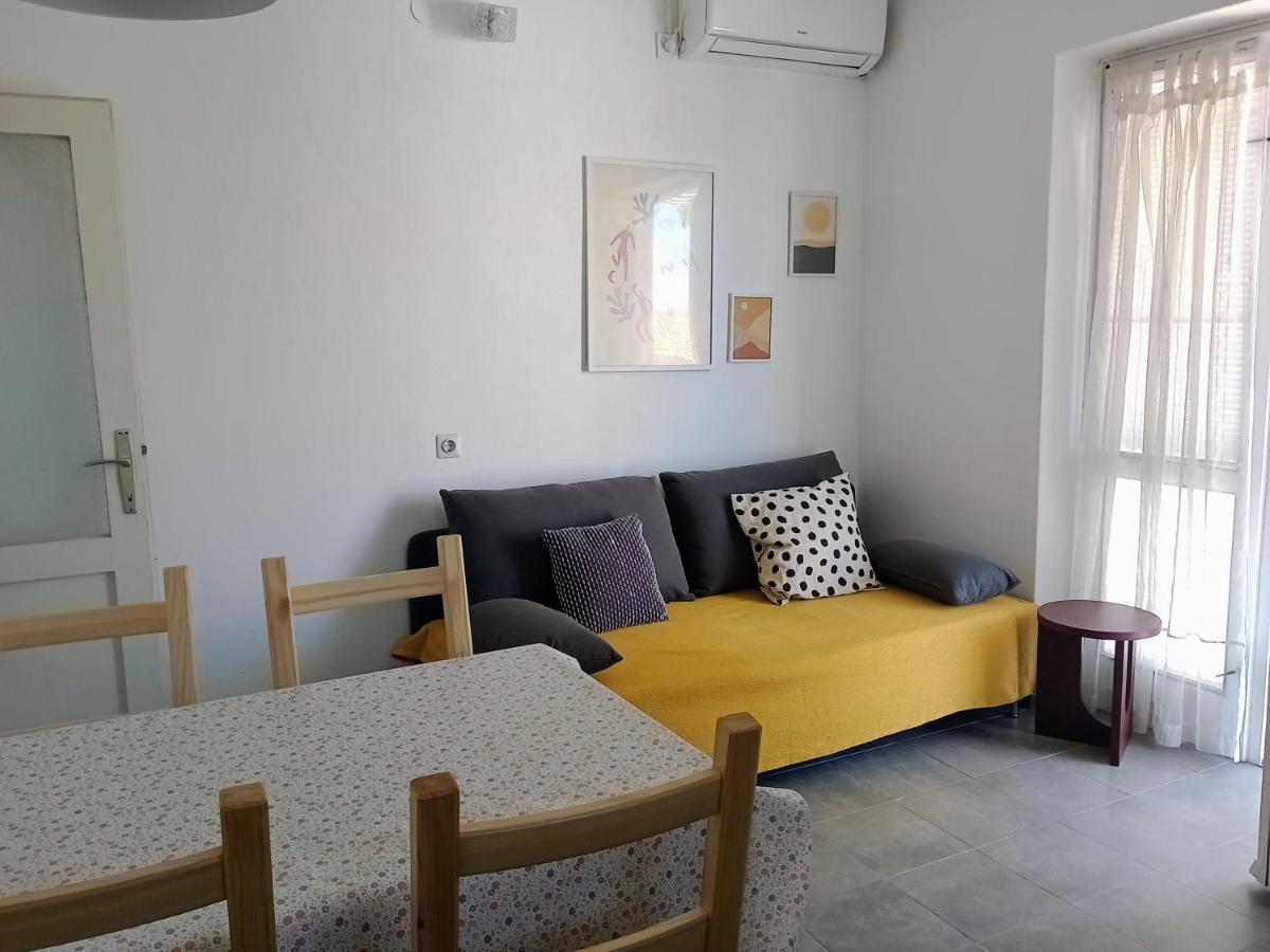 Apartment Brcic Биоград-на-Мору Экстерьер фото
