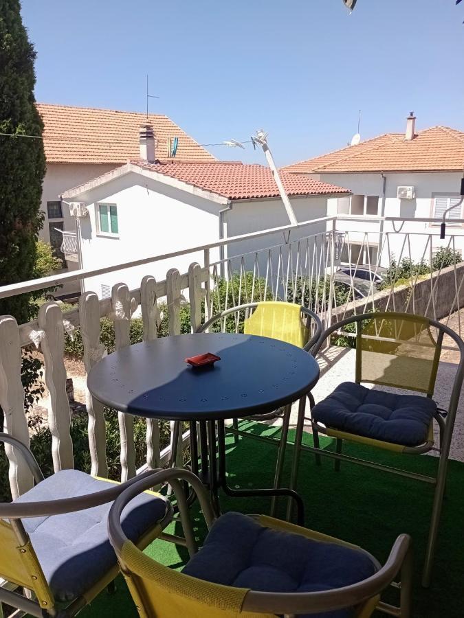 Apartment Brcic Биоград-на-Мору Экстерьер фото