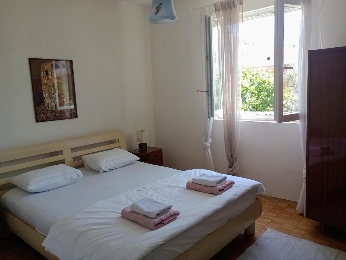 Apartment Brcic Биоград-на-Мору Экстерьер фото
